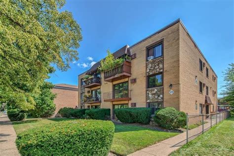 Des Plaines, IL condos for sale